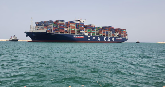 مرفأ طرابلس استقبل السفينة العملاقة  CMA CGM COBALT تامر: سابقة تؤكد الإمكانات التشغيلية العالية للمرفأ