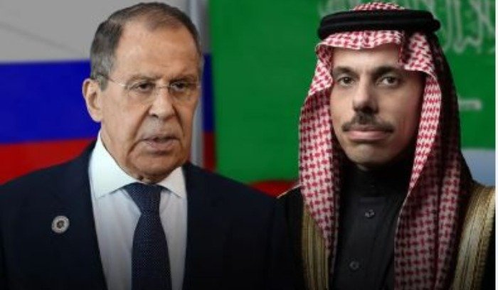 فيصل بن فرحان ولافروف يبحثان الموضوعات المشتركة