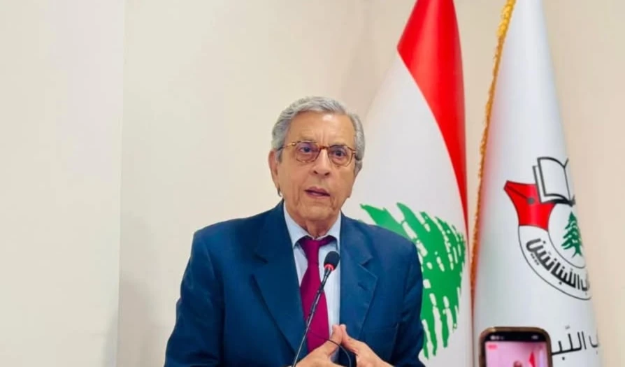 عزل سفير الجزائر في بيروت: وصف ترامب بـ”المجنون وراعي البقر”