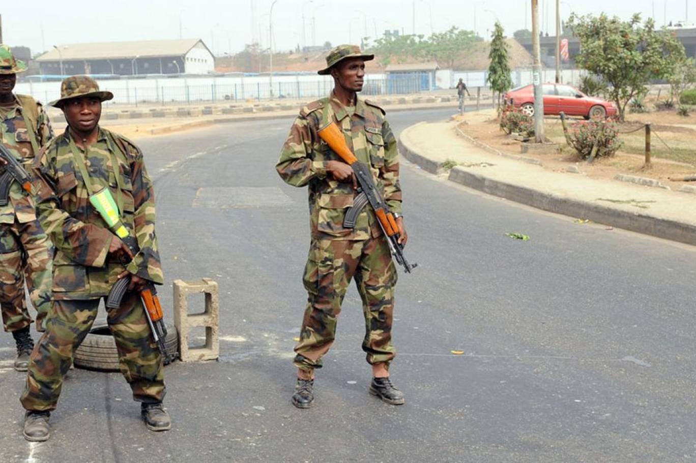 ترمب يهدد بإرسال قوات “مدججة بالسلاح” إلى نيجيريا