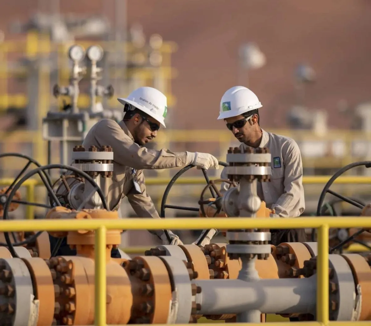 السعودية تدين استهداف خط «شرق – غرب»… والعراق يقيل مسؤولاً أمنياً