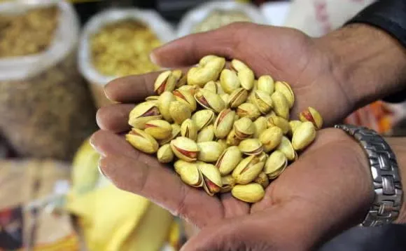 ماذا يحدث لضغط الدم عند تناول الفستق يومياً؟