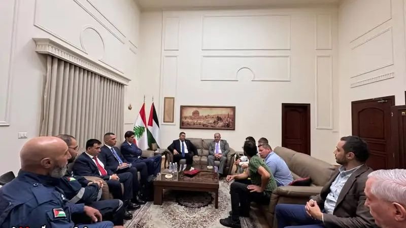 سفير فلسطين وثوابتة التقيا وفد المنظمات البولندية للمساعدات الانسانية