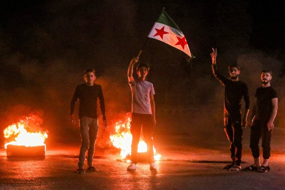 سوريون يحتجون في القامشلي ضد رفع أسعار الوقود