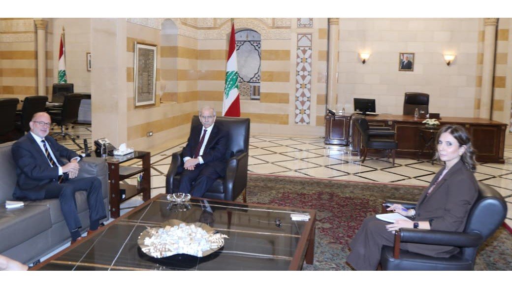 رئيس الحكومة عرض وسفير السويد الأوضاع في الجنوب وسبل تحقيق الاستقرار وتثبيت عودة الأهالي والمضي في مسار التعافي