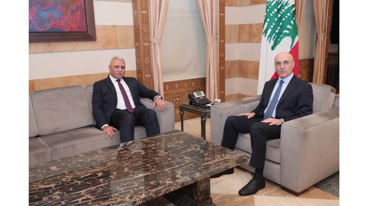 وزير الداخلية اطلع من شقير على إطلاق خدمة البصمة الإلكترونية لجواز السفر اللبناني في ديترويت وواشنطن وأثنى على جهود الأمن العام