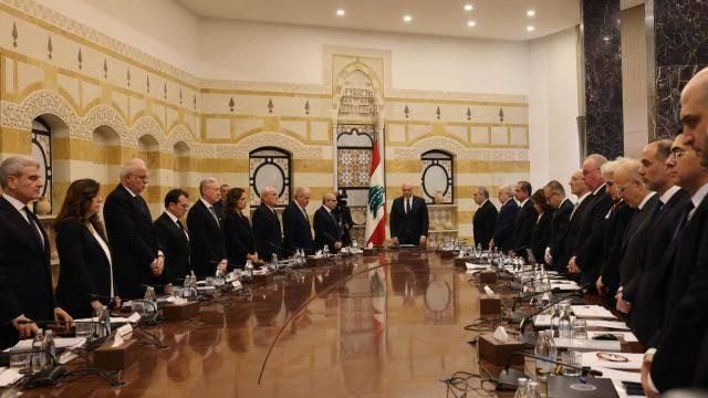 وزراء “القوات اللبنانية”  يعلنون مقاطعة جلسة مجلس الوزراء غدا احتجاجًا على عدم إدراج ملف متفجّرات ضهر البيدر على جدول الأعمال