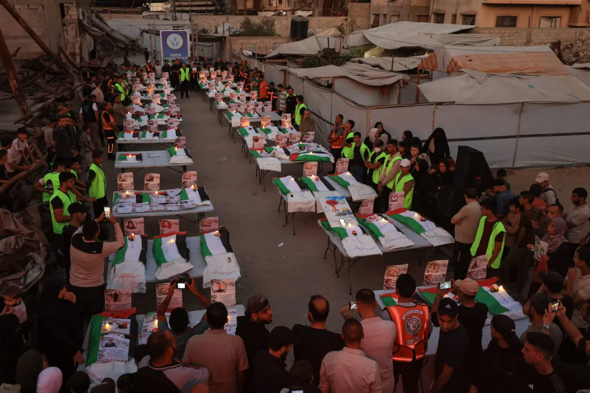 تشييع 75 جثماناً انتُشلوا في غزة… و8 آلاف لا يزالون تحت الأنقاض