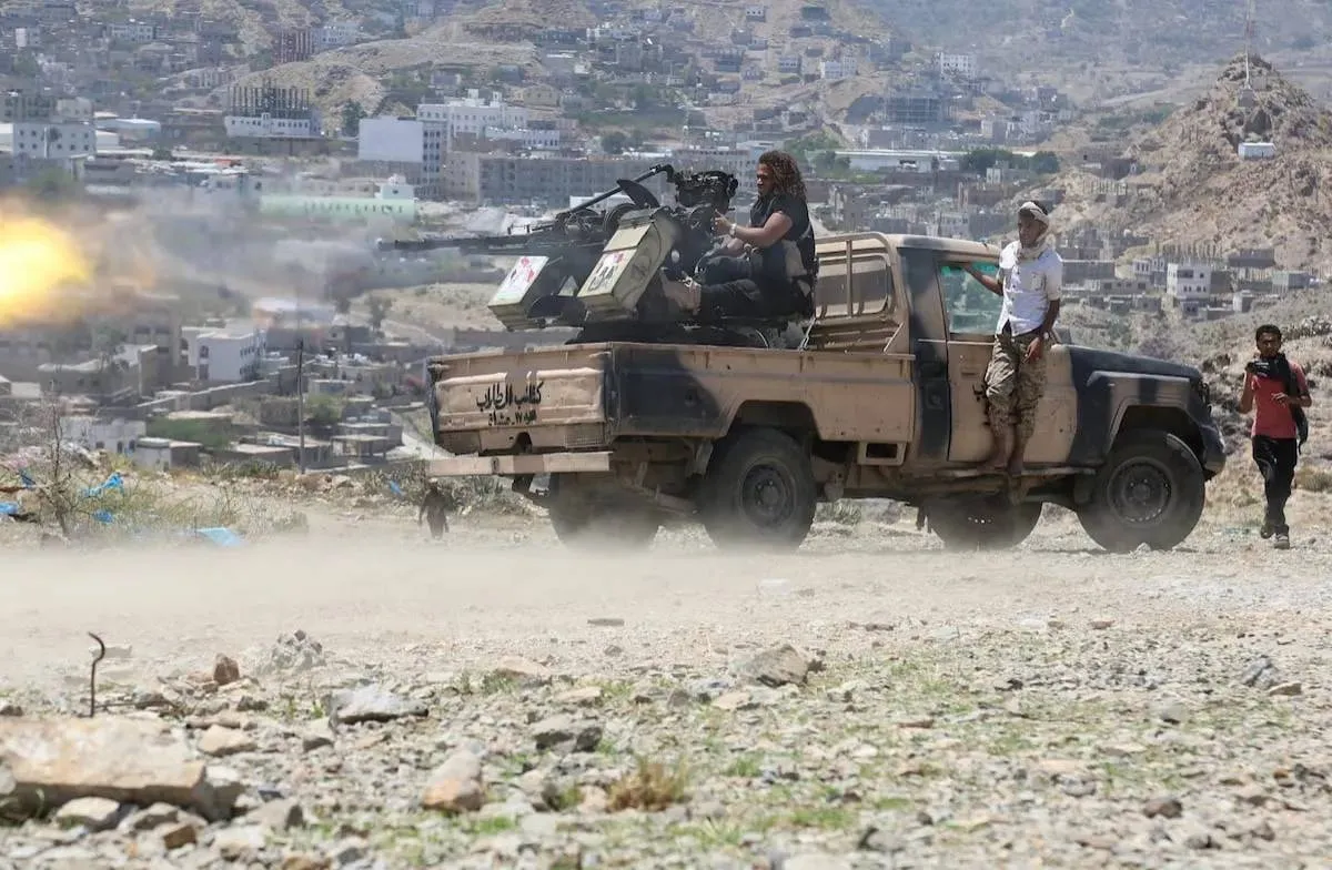 جبهات القتال في تعز تفتك بحشود الحوثيين