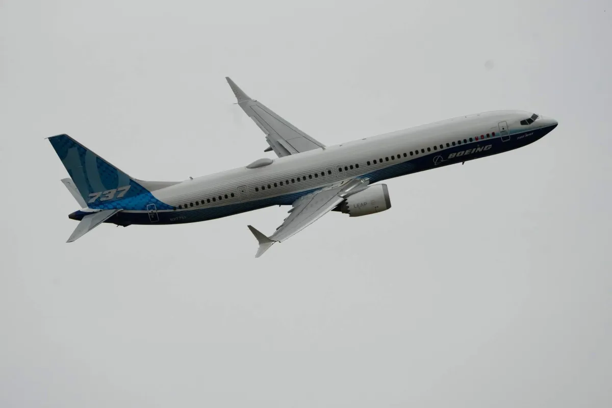 عودة «بوينغ 737 ماكس 10»… هل ينهي الطراز الأكبر لعنة الحوادث والتأخير؟