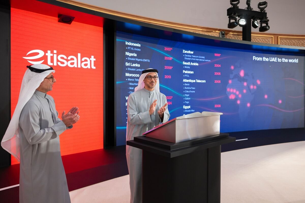 اتصالات تطلق مشروع استراتيجي لرفع سعة الربط الدولي إلى أكثر من 500 تيرابت في الثانية بحلول 2030