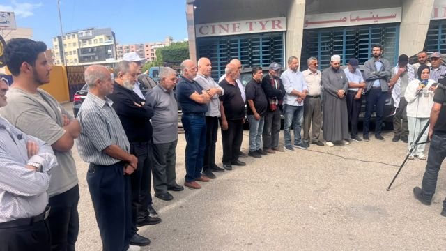 اعتصام امام الأونروا في صور دفاعًا عن حقوق اللاجئين الفلسطينيين وكرامتهم