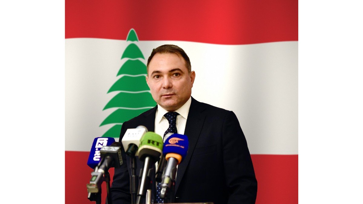 ناصر الدين يهنئ محافظ النبطية الجديد