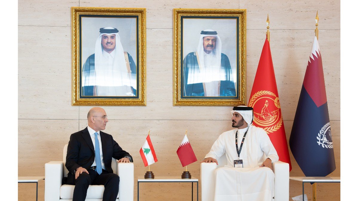 لقاء بين وزيري الداخلية  ونظيره القطري واتفاق على تشكيل لجنة بين الوزارتين لمتابعة ملفات التعاون الأمني