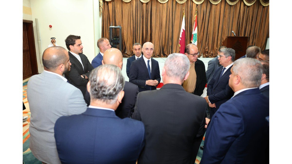 الحجار أطلق خدمة البصمة البيومترية في السفارة اللبنانية في قطر والتقى الجالية: الدولة عازمة على بسط سلطتها على كامل أراضيها