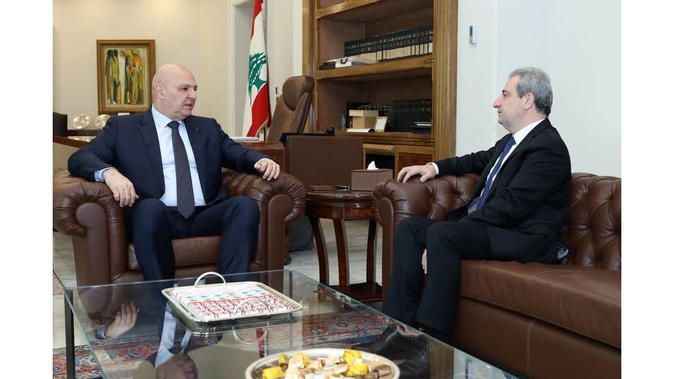 (*) الرئيس عون عرض الأوضاع الراهنة محلياً وإقليمياً مع النائب وائل أبو فاعور
