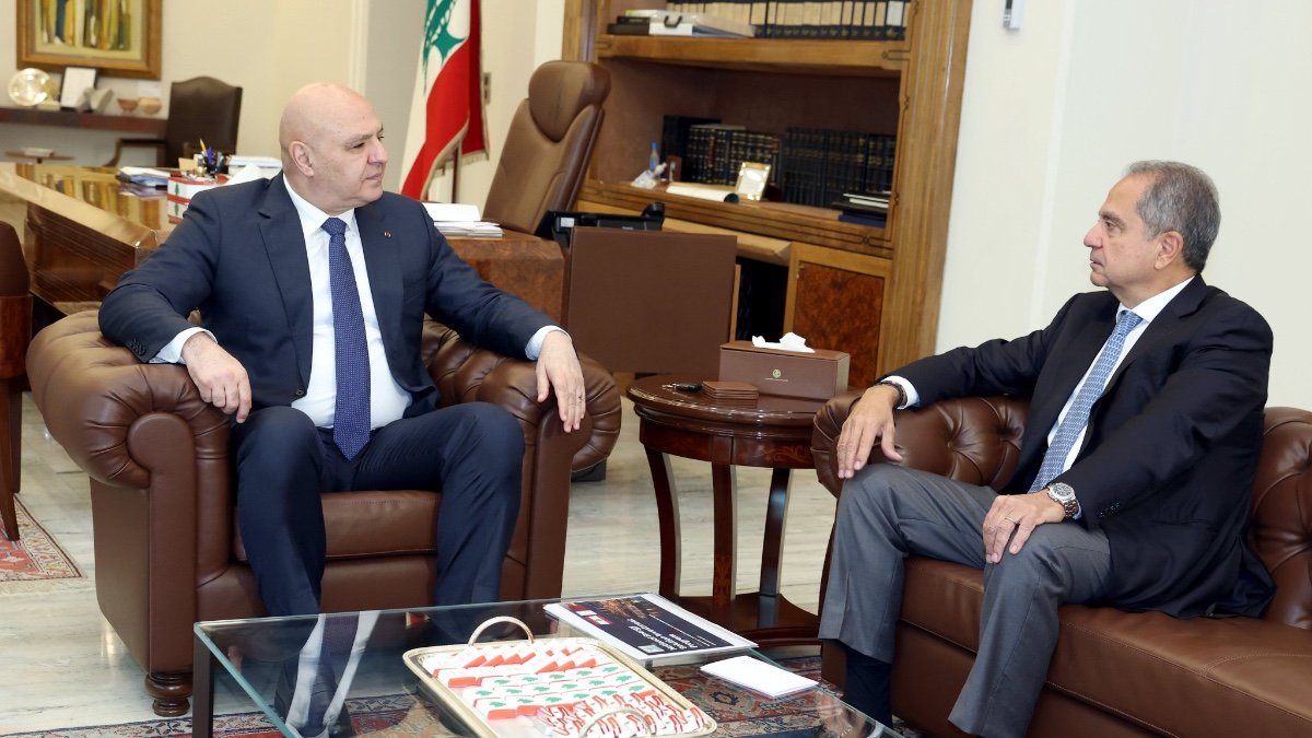 (*) الرئيس عون عرض مع صدّي واقع الكهرباء والإجراءات المعتمدة لتقوية انتاج المعامل الكهربائية