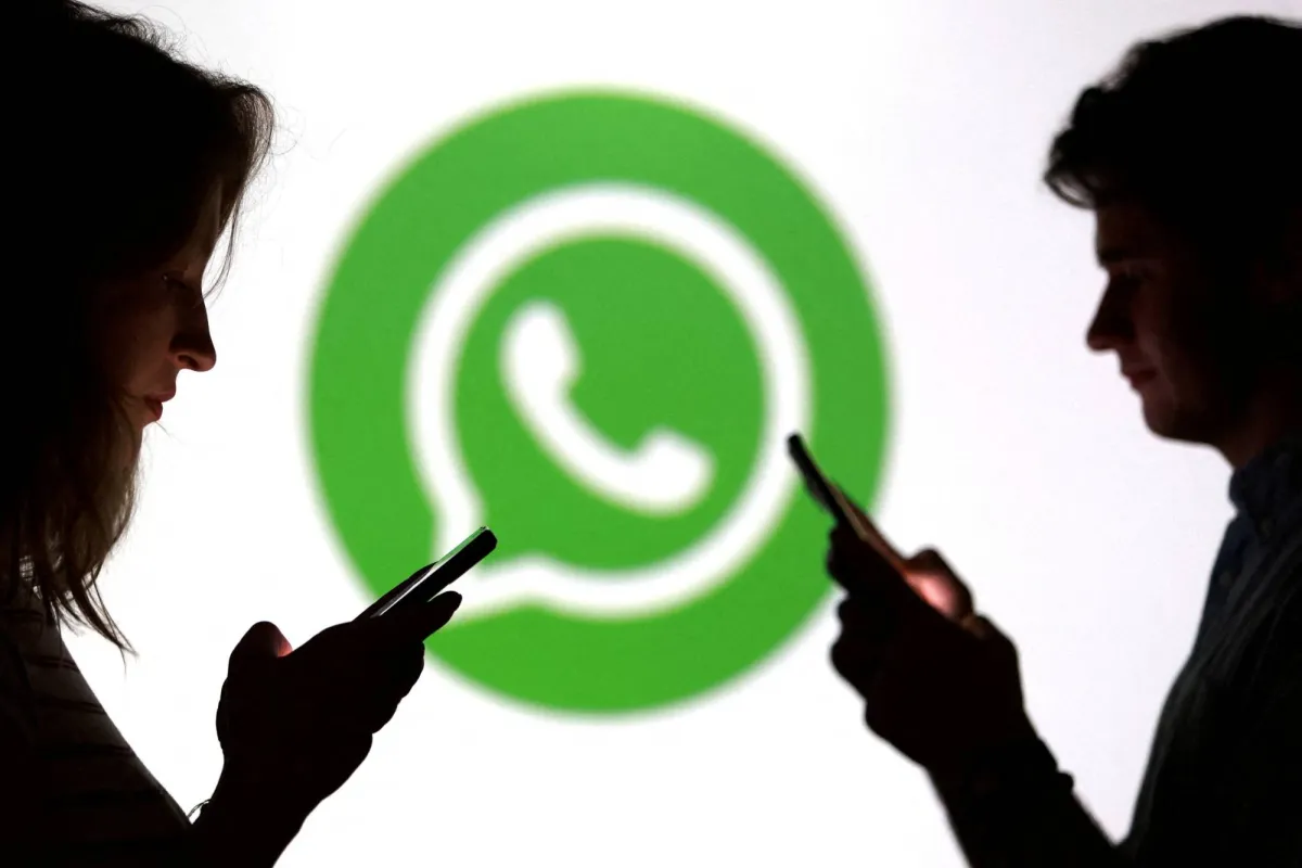 «واتساب» يختبر تبويباً جديداً لجهات الاتصال يعرض المتصلين وأعياد الميلاد